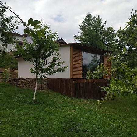 Lenilenii Bungalows Jajce Exterior foto